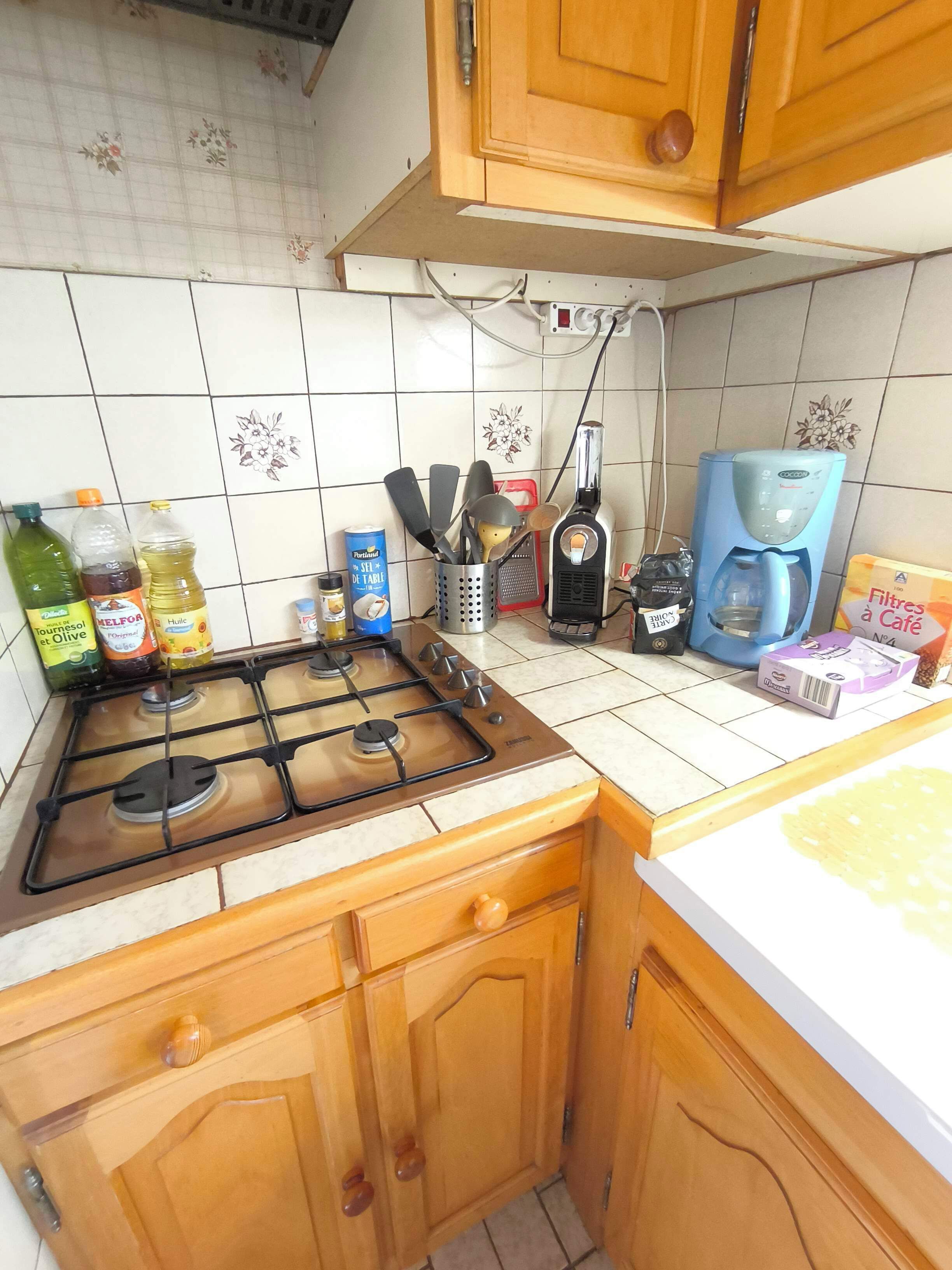 雪櫃、微波爐、焗爐、爐具