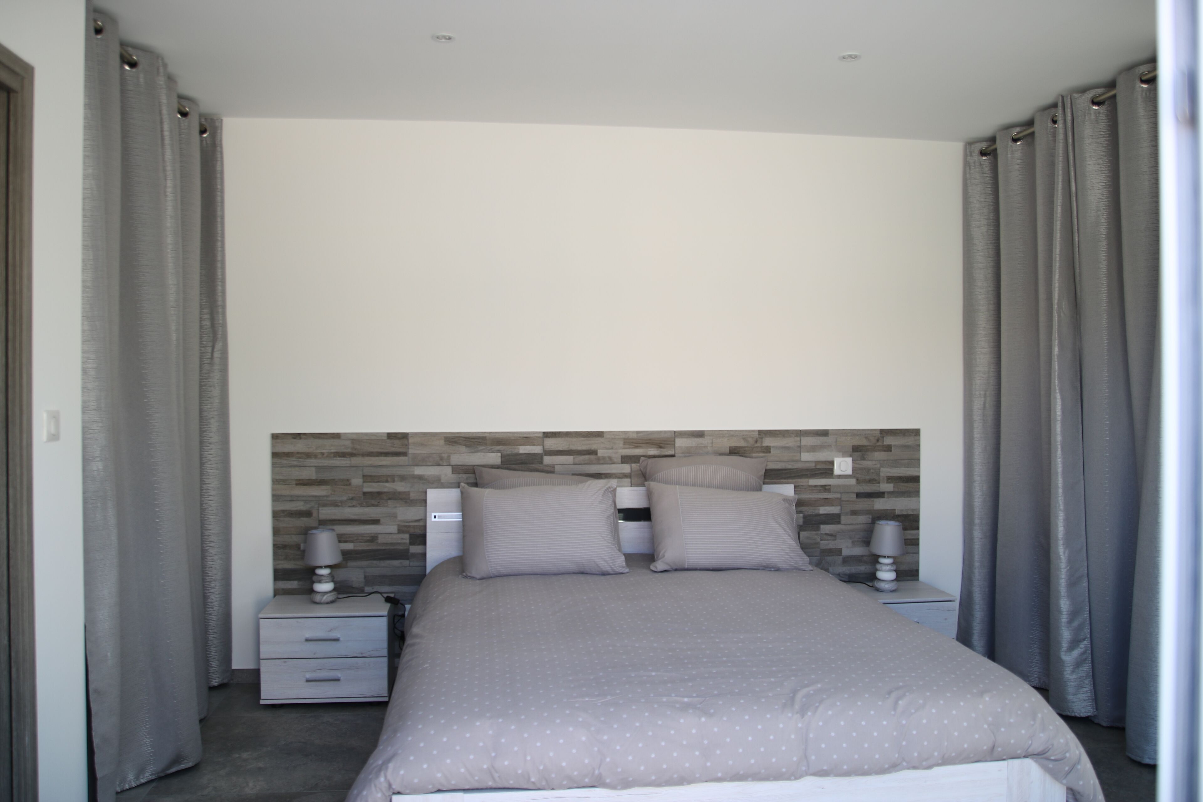 BEAUTIFUL HOUSE FOR TWO PEOPLE IN PEACE WITH POOL