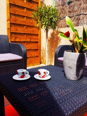 Terrace/patio - MAZET DE LOLA little Provencal house (Saint-Rémy-de-Provence)