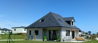 Beautiful new house with sea view