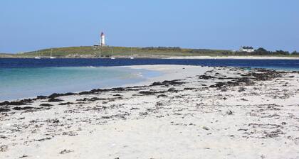 Spacieuse longĂšre de charme, 10 couchages, parc fleuri, Ă 2Km des plages