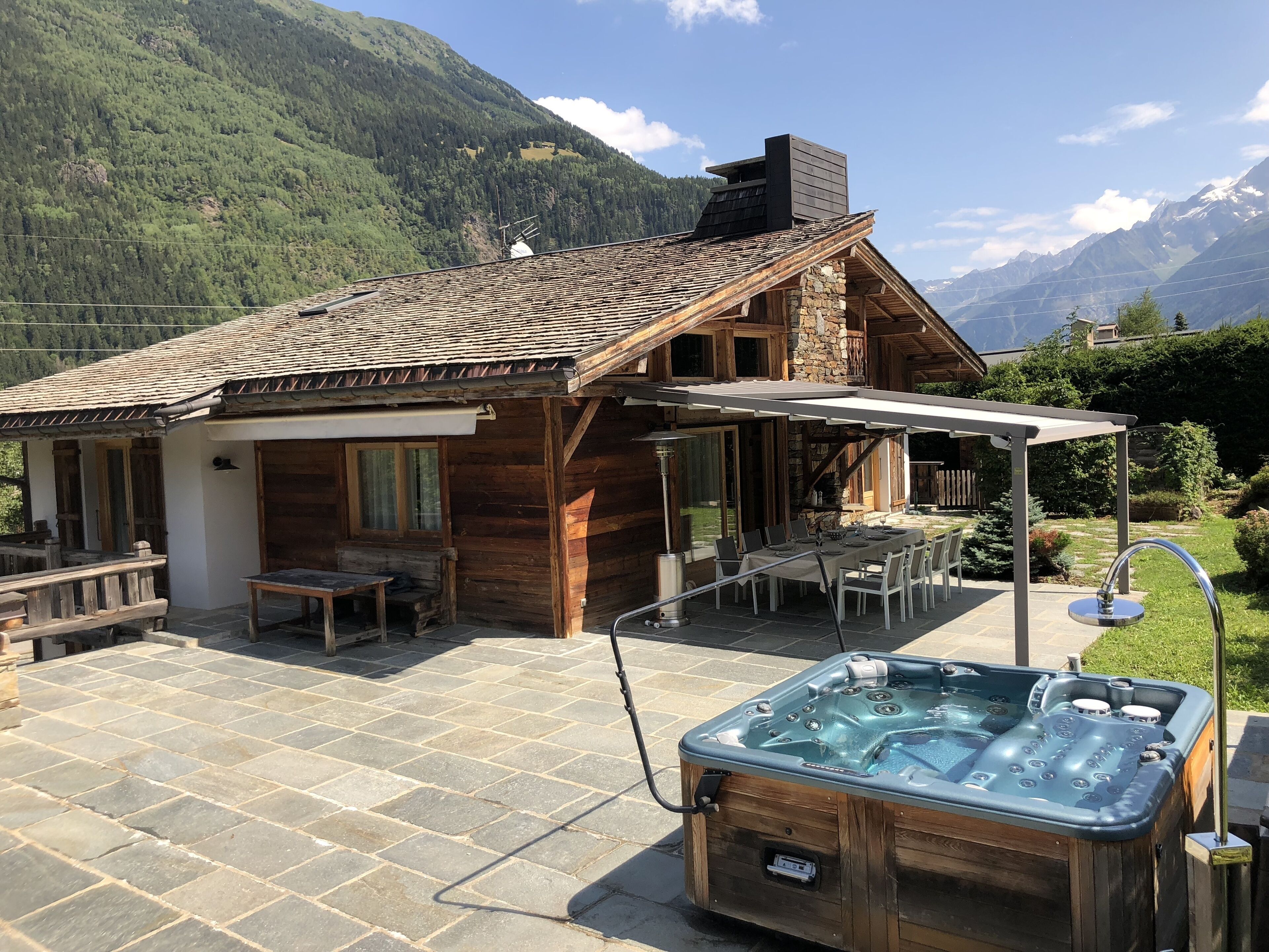 Luxury Cozy Chalet facing Mont-Blanc