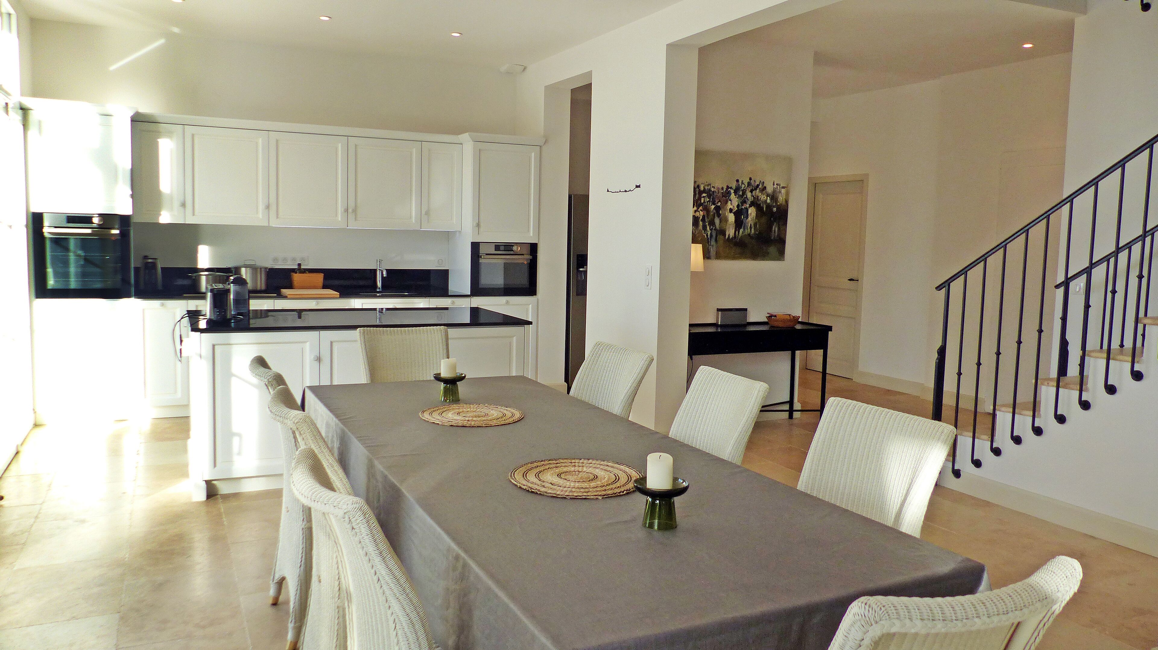 Villa La Bergerie Neuve with lagoon view