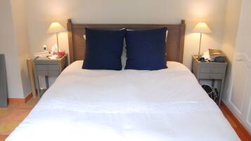 5 slaapkamers, een strijkplank/strijkijzer, wifi, beddengoed