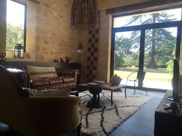 coin salon donnant sur le parc