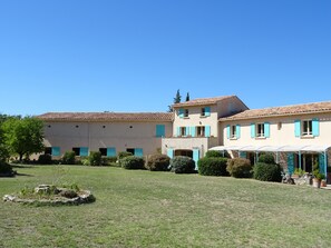 Exterior - Cante Grillet in provence at the foot of the Luberon Chambre ZORA (LACOSTE)