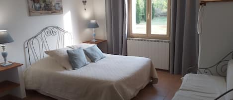1 chambre, Wi-Fi gratuit, draps fournis