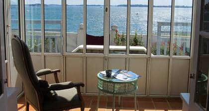 Villa Ty Marie, sur la plage, vue à 180° sur le Golfe du Morbihan et ses ßles.