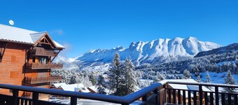 La Joue du Loup- Apt 4/6 pers -Terrace with ski slope access- Eden des Cimes