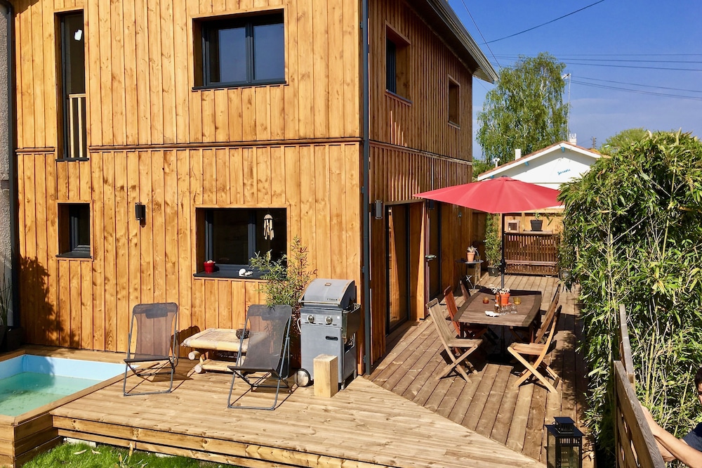 Authentic wood house pool 100 m2 6 beds garden terrace