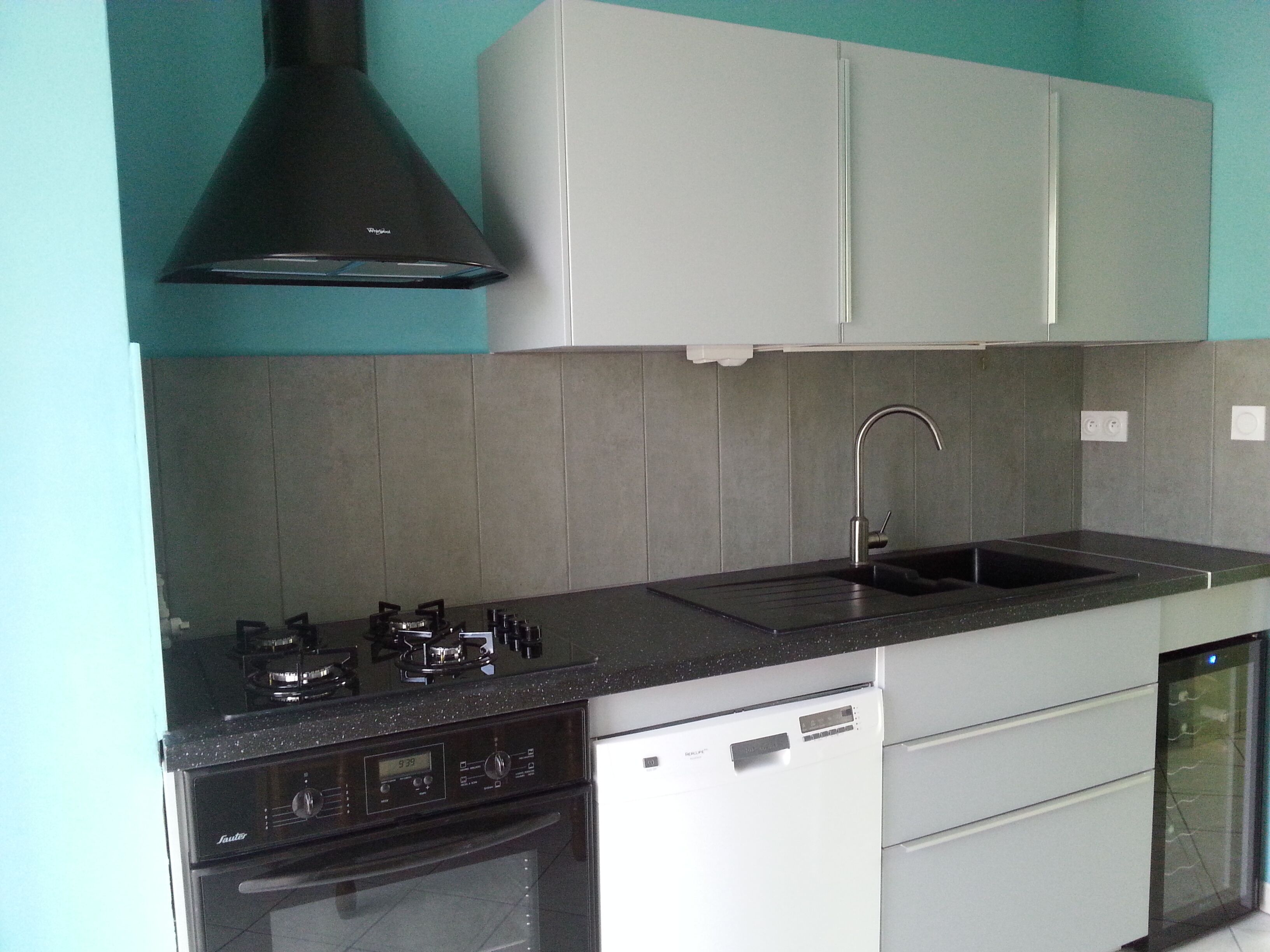 2-4 pers - (5 rooms - Between Toulon and Hyères - Free secure parking