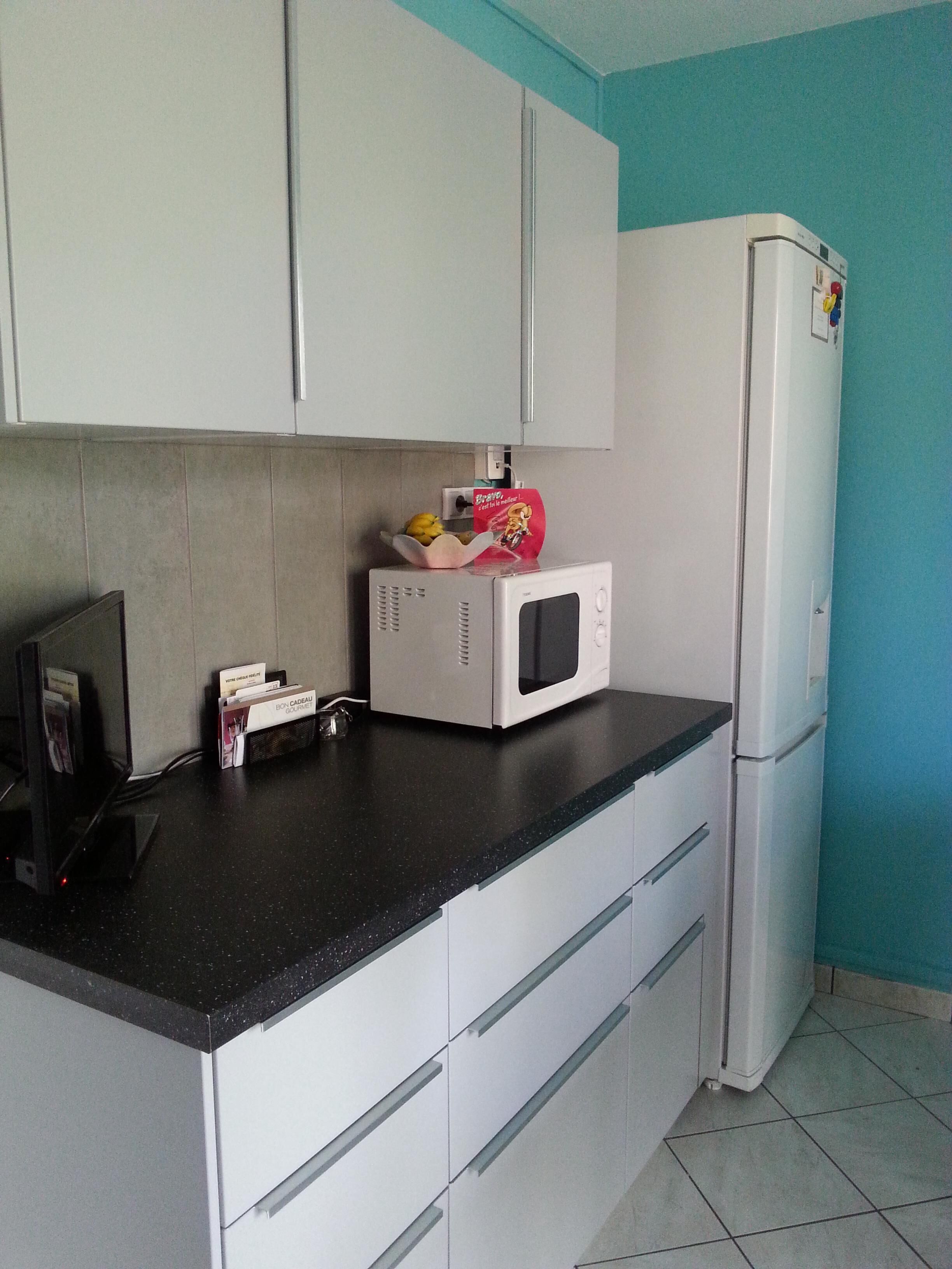 2-4 pers - (5 rooms - Between Toulon and Hyères - Free secure parking