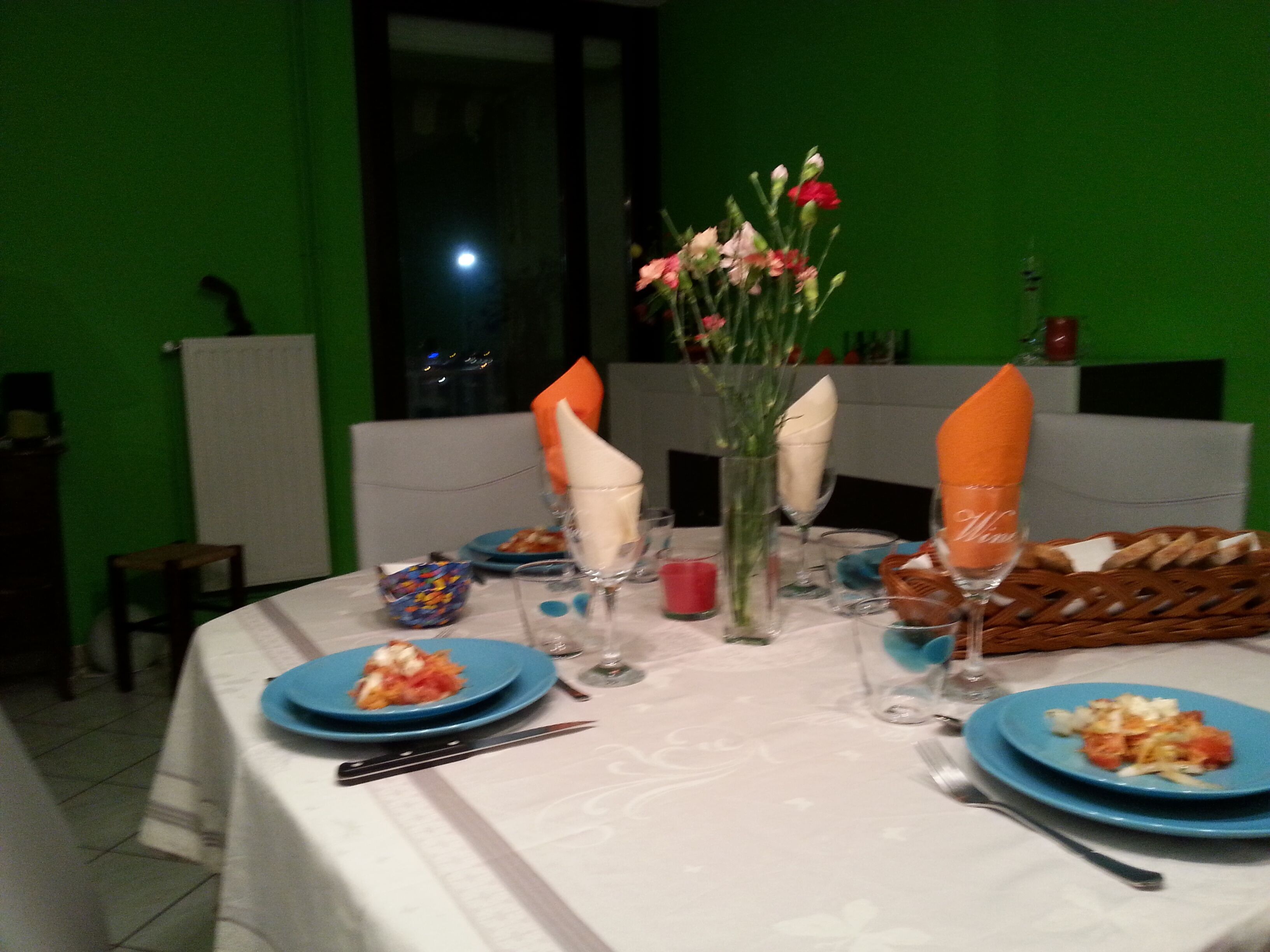 2-4 pers - (5 rooms - Between Toulon and Hyères - Free secure parking