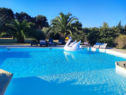 VILLA "La Crau" POOL WITH SALT ON 2500M2 Garden