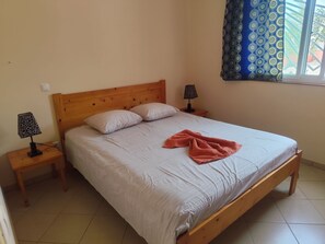 1 bedroom, in-room safe, iron/ironing board, free WiFi