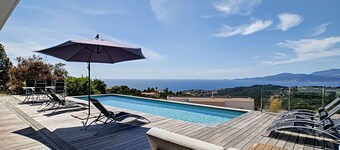 Villa 3 bedrooms, sea view, pool