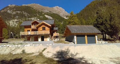 loue appartement dans chalet bois