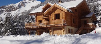 rent apartment in wooden chalet