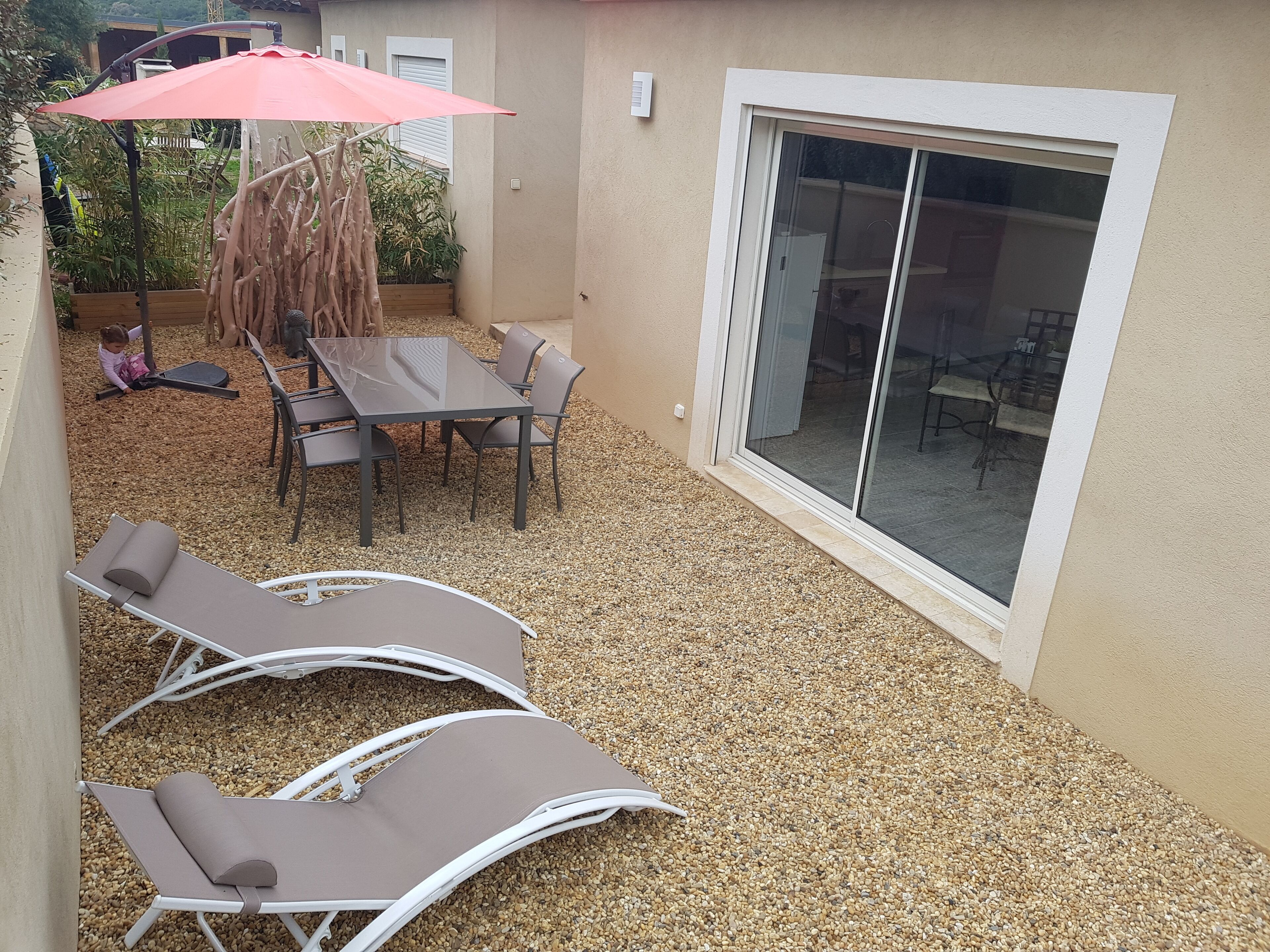 Calm, comfort, relaxation and sunshine for this 4 **** apartment welcoming 5 p.