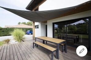 تناول الطعام بالخارج