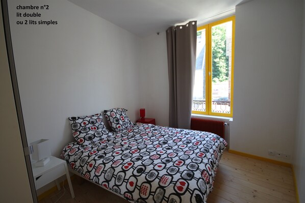 3 chambres, fer et planche à repasser, lit parapluie, Wi-Fi gratuit