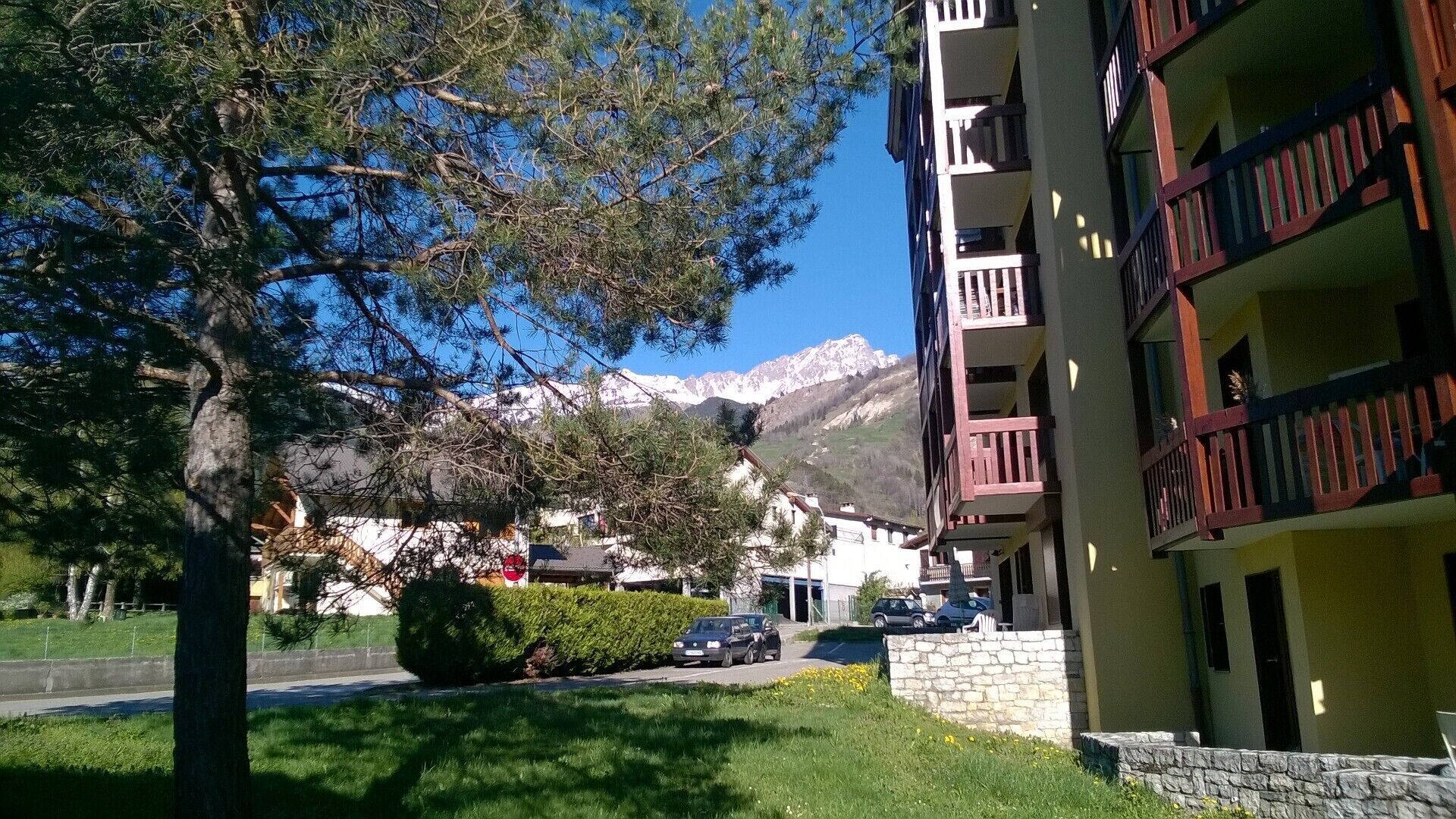 Large renovated Studio (4p), near train station and funicular