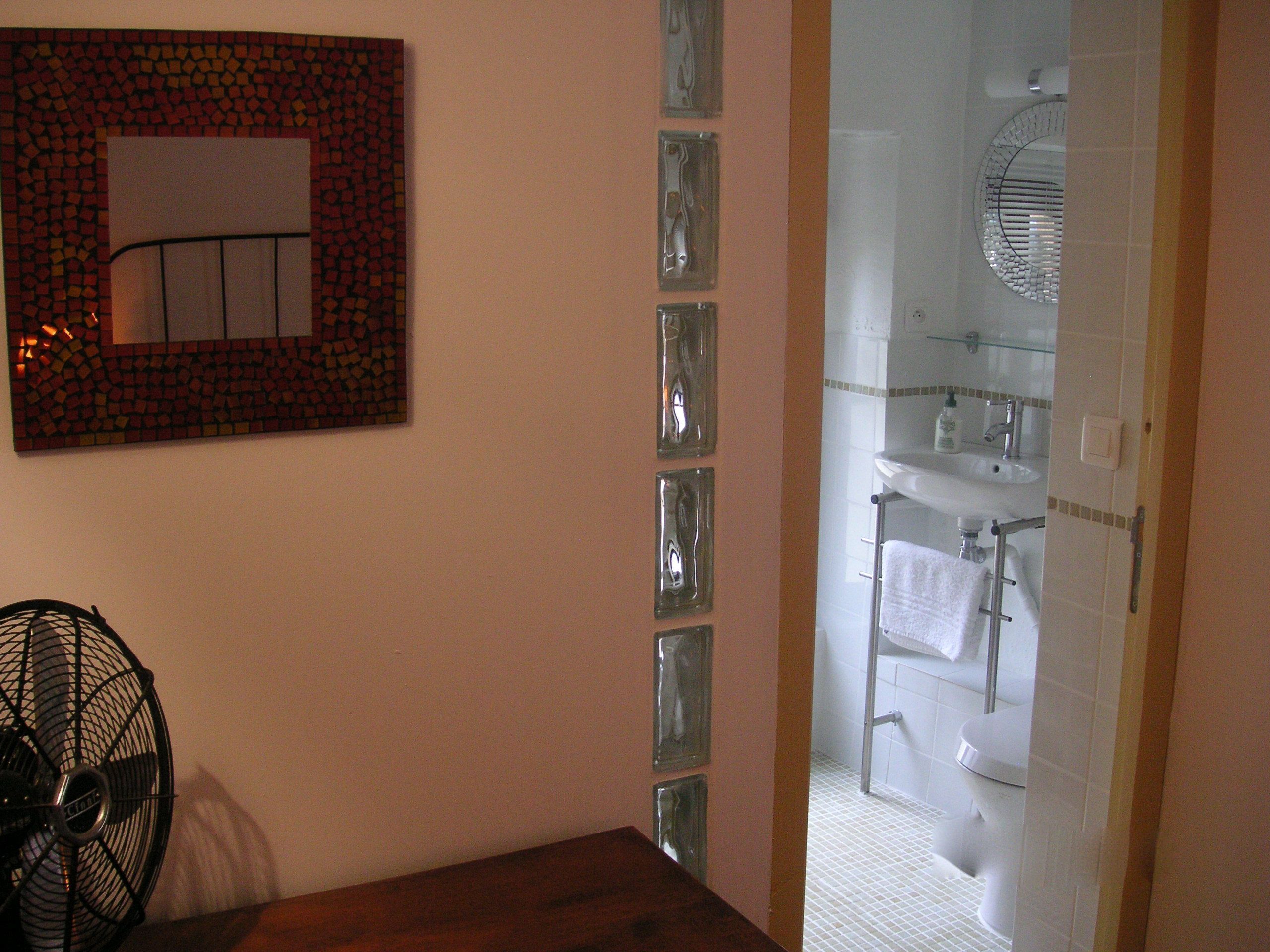 Award-winning Character Holiday Apartment in a Catalan Farmhouse ("Granados")