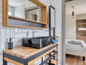 8 bedrooms, iron/ironing board, travel cot, WiFi