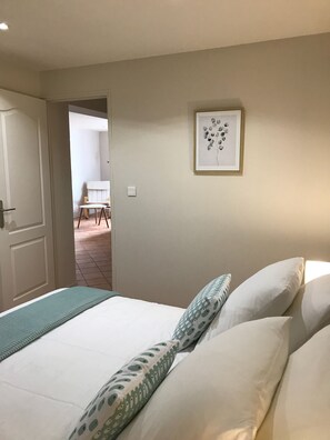 1 bedroom, in-room safe, desk, iron/ironing board