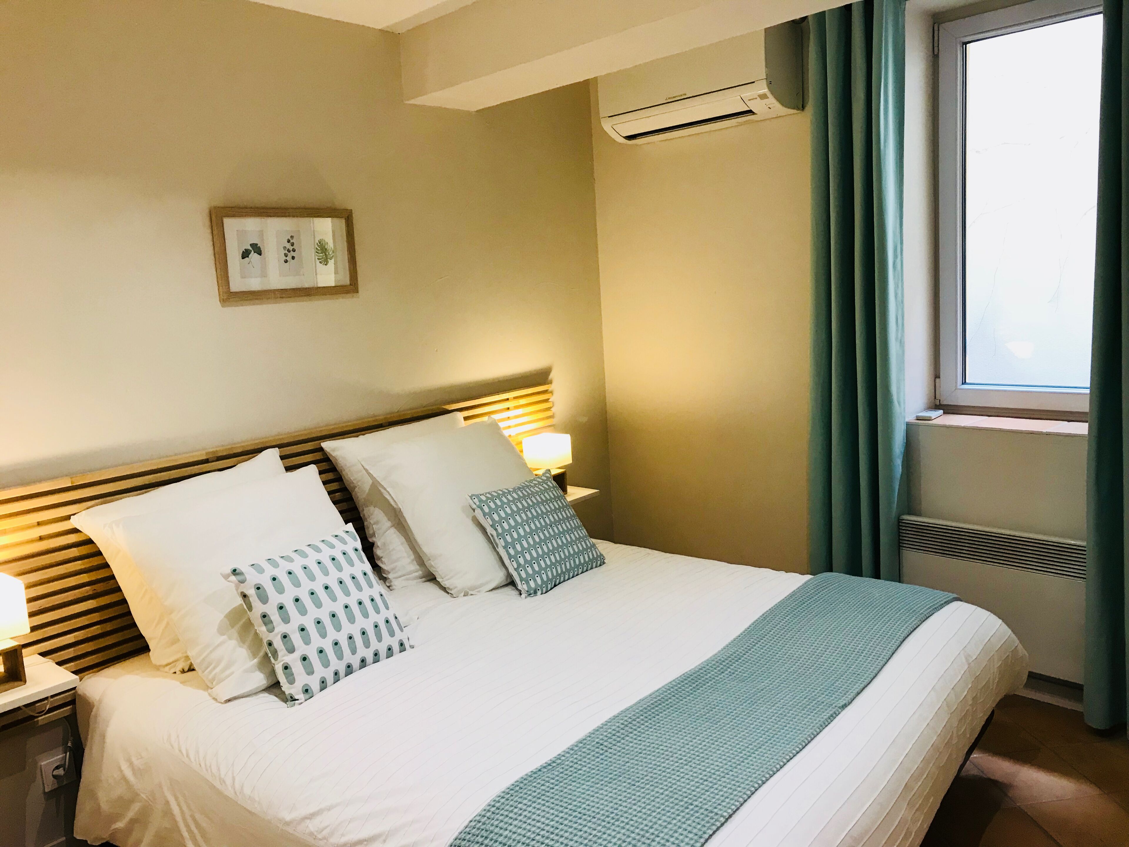 1 chambre, coffres-forts dans les chambres, bureau