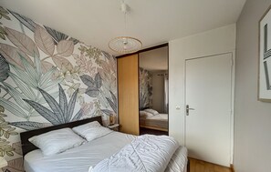 4 bedrooms, iron/ironing board, free WiFi, bed sheets - Air-conditioned villa in a quiet location, all comforts, garden, close to beach (Villeneuve-Loubet)