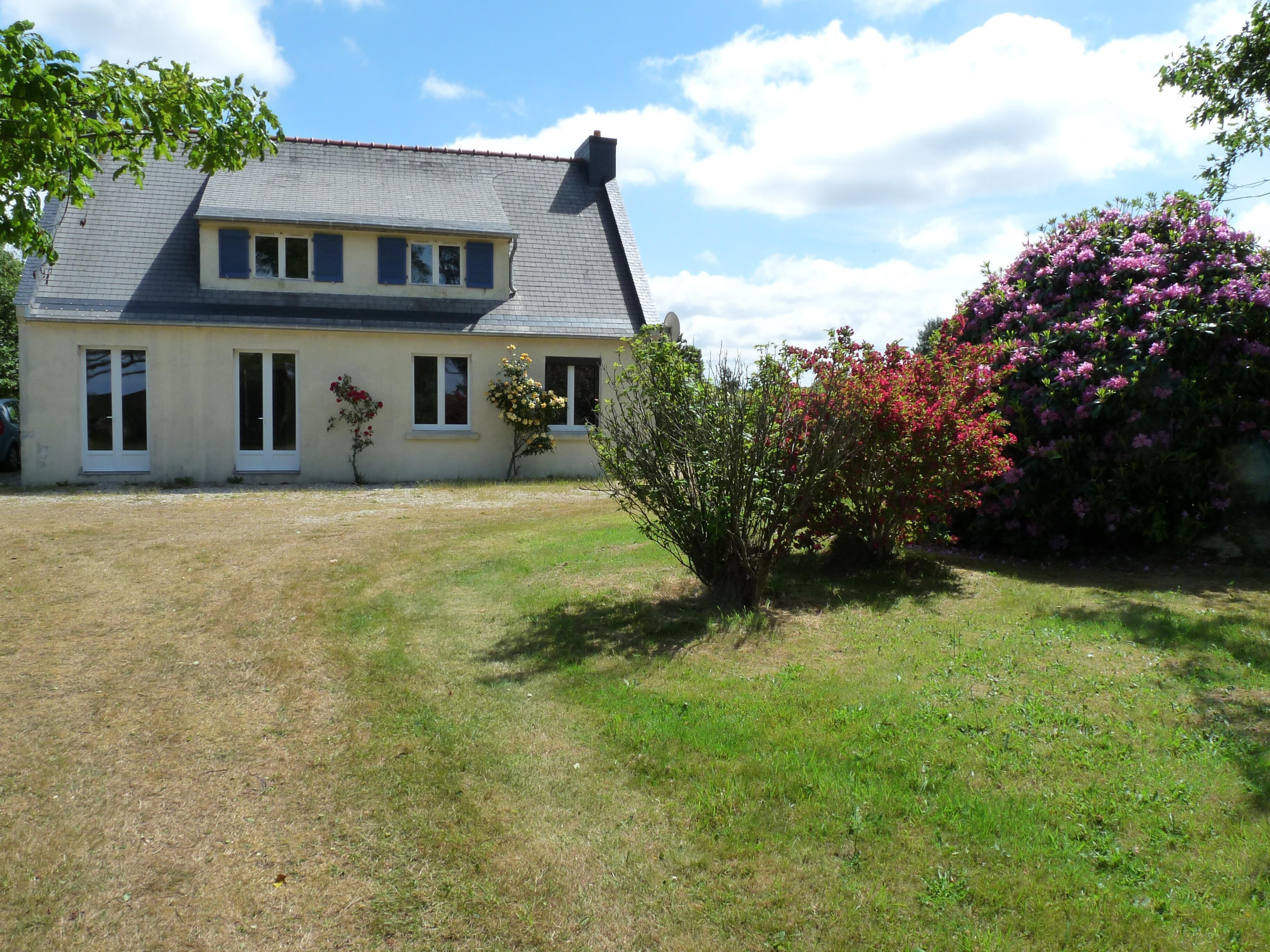 Hent Meur, family home