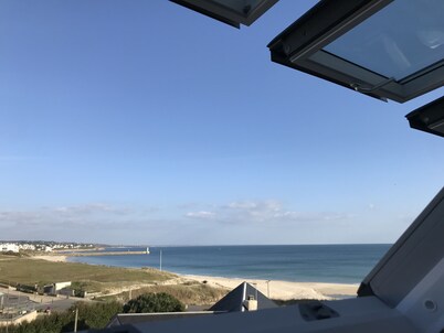 Family house on the beach - Sea View