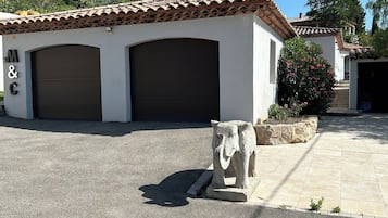 Enceinte de lâhĂ©bergement