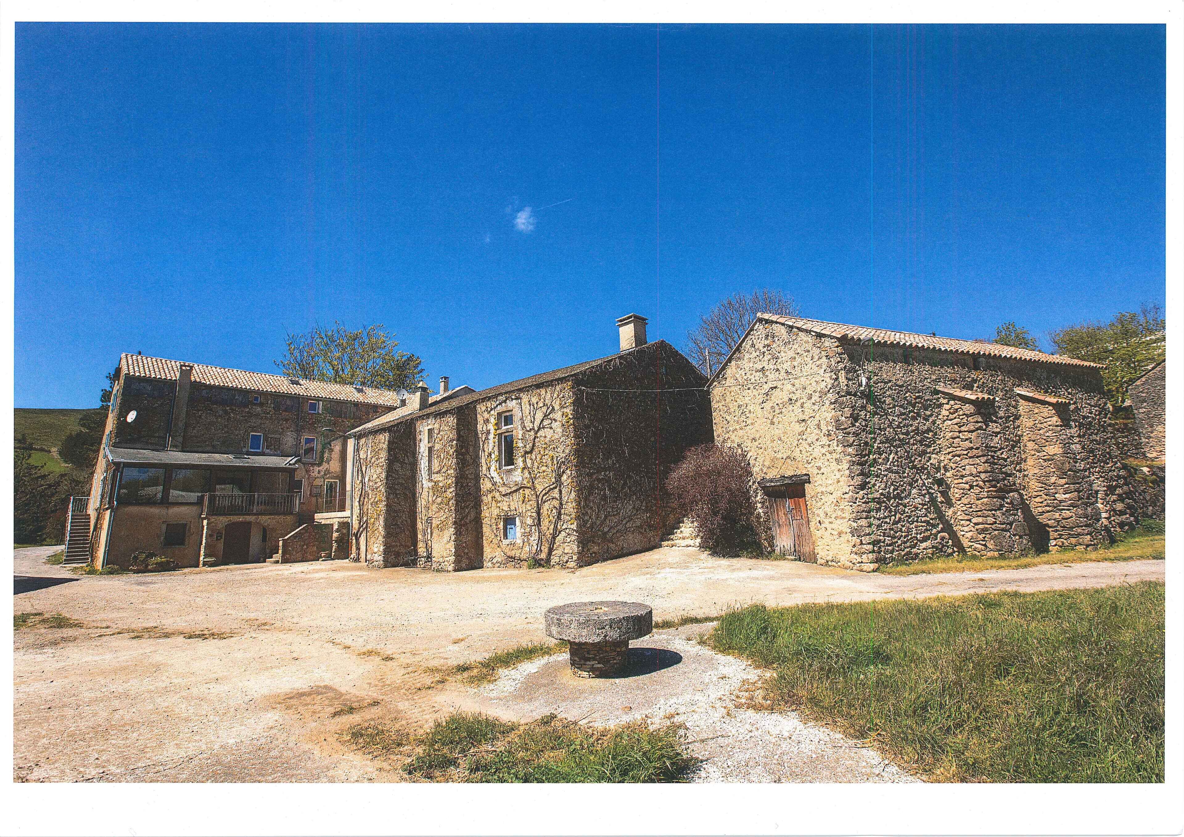 Superb charming house, just for you, in a hamlet surrounded by nature