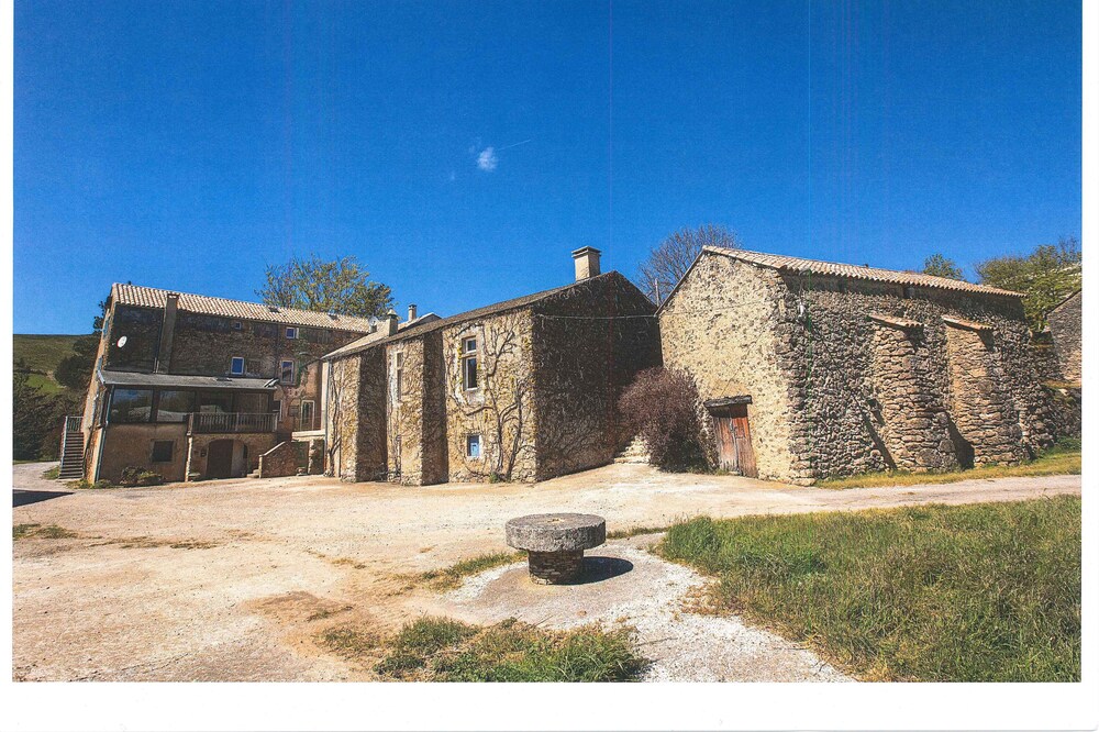 Superb charming house, just for you, in a hamlet surrounded by nature
