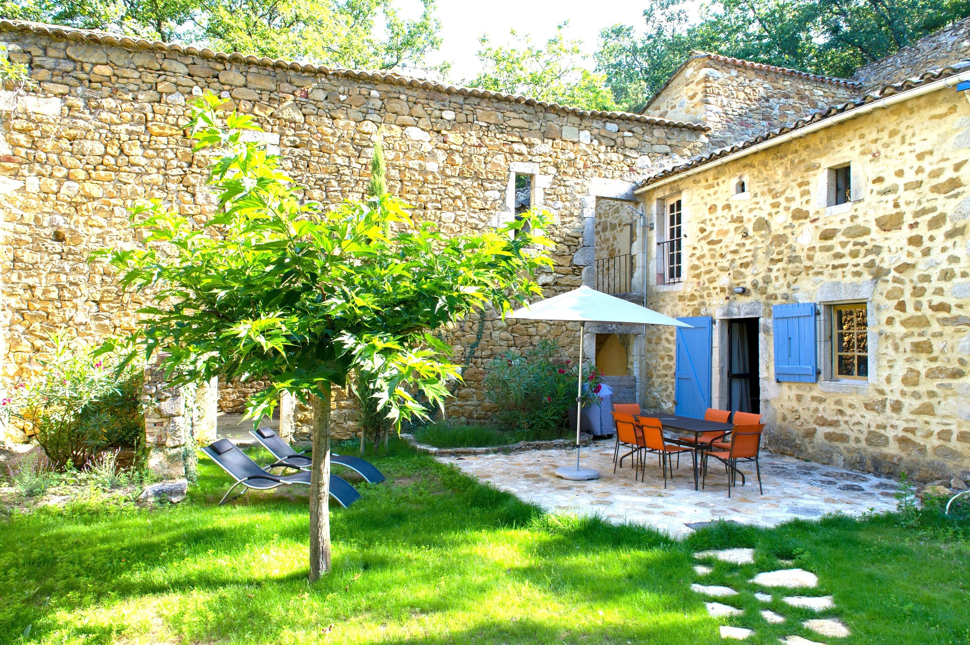 Mas de Court - detached house for 4 people, ideal for families