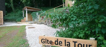 GITE DE LA TOUR * * * *, SPA DETENTE MASSAGE 3 rooms with individual bathrooms
