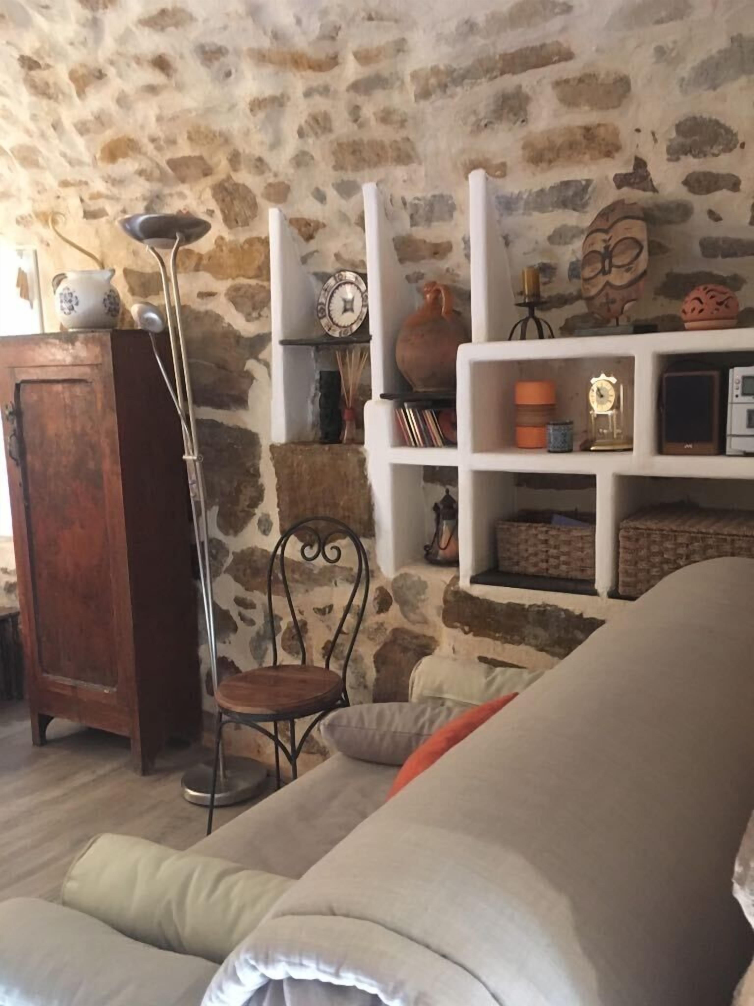 Provencal charm cocoon