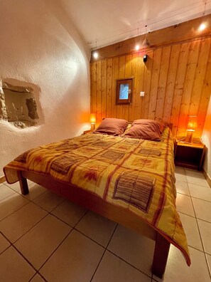 3 chambres, lit parapluie