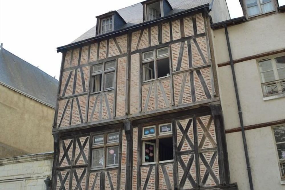 Charming studio in the heart of Amboise with gorgeous views of the Château!