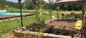 Nature and serenity between lake and mountain