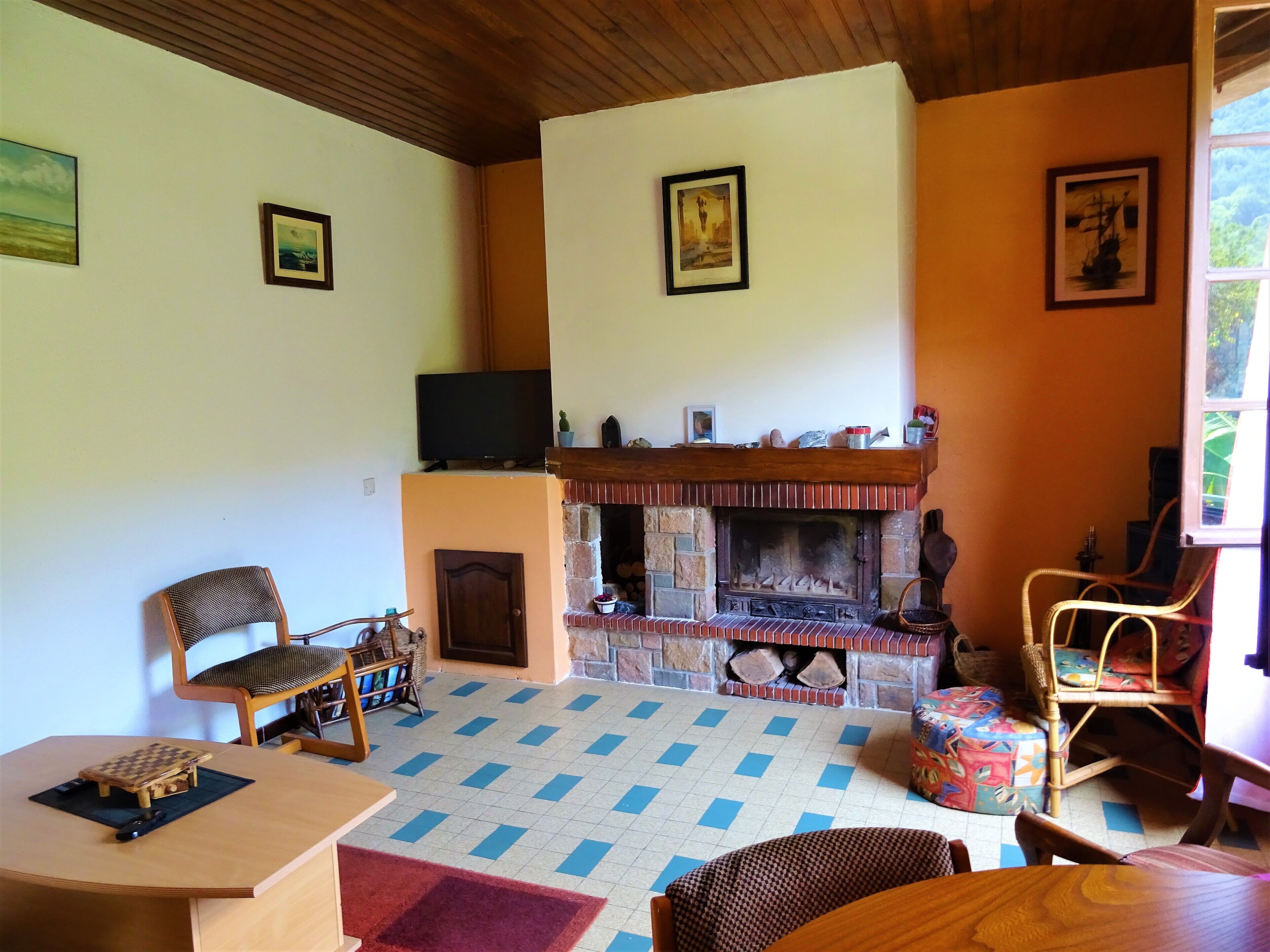 Village house at the foot of the Pyrenees