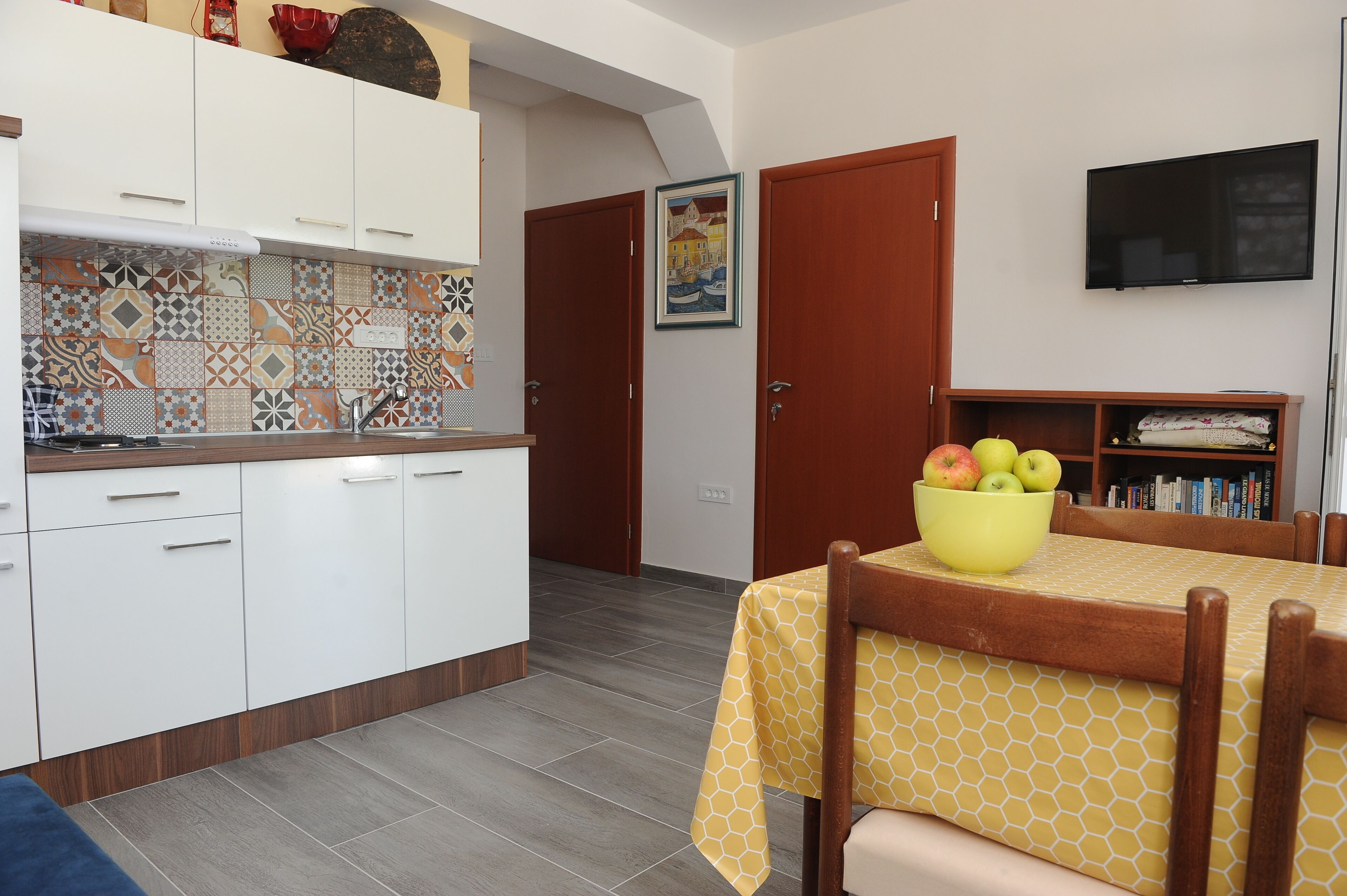 Apartment for 2-4 persons tastefully renovated ... between Split and Dubrovnik
