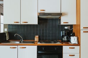 Cookware/dishes/utensils - Iris, Apartment with Garden (Criel-Sur-Mer)
