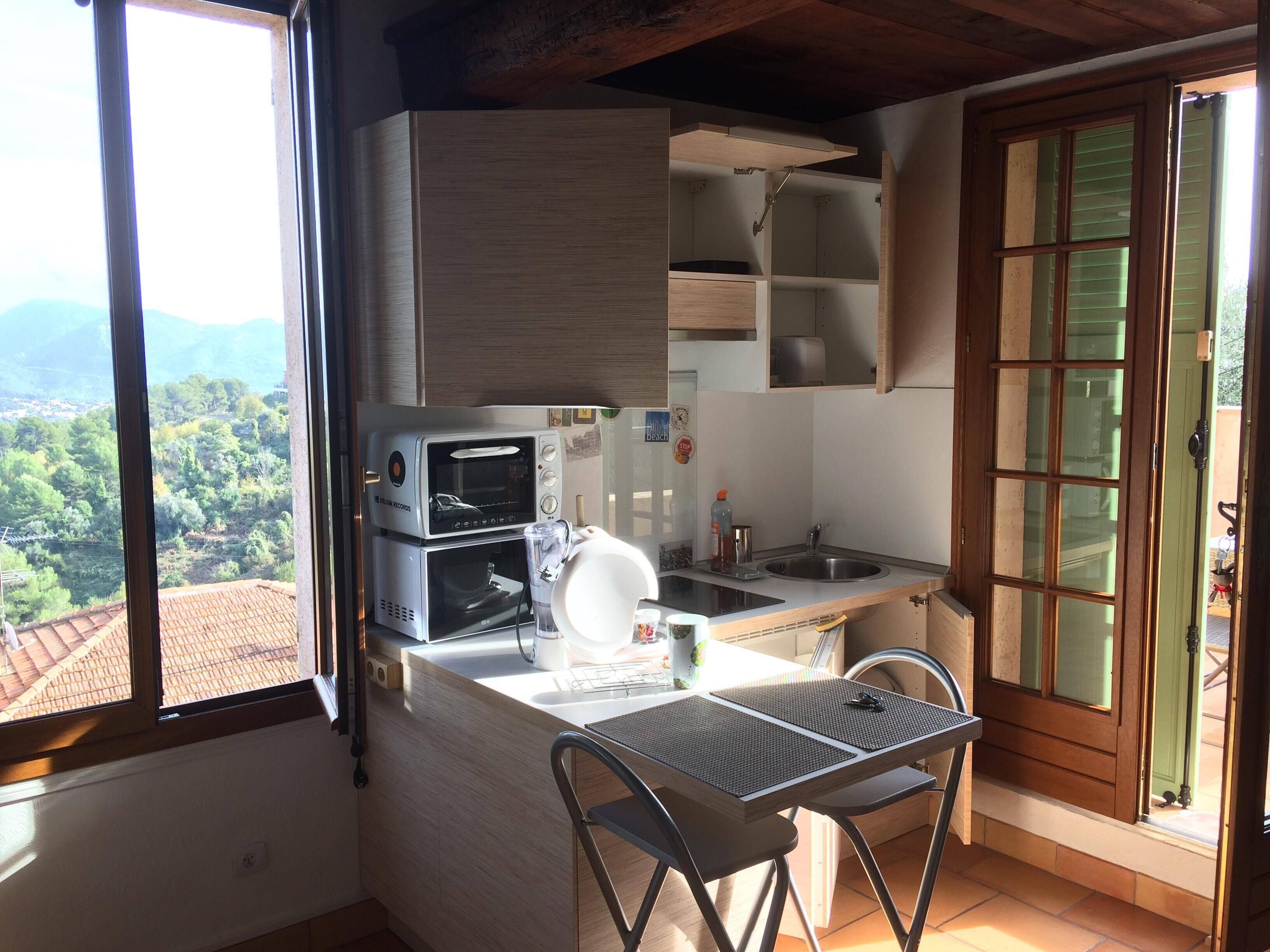 Nice Studio in a detached house in Falicon 