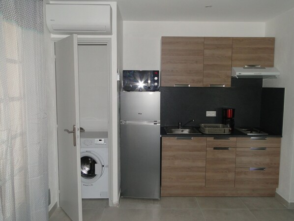 Fridge, microwave, toaster