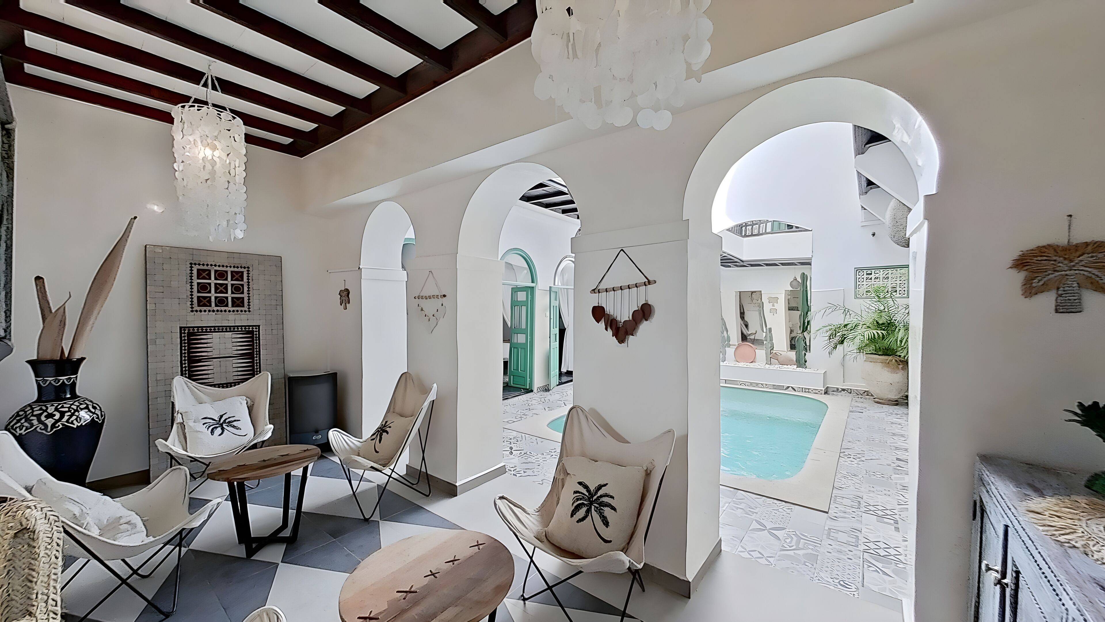 Een verwarmd zwembad