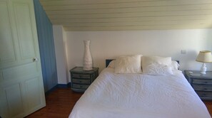 2 chambres, bureau, fer et planche à repasser, Wi-Fi gratuit