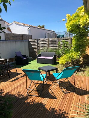 Terrace/patio - Nice quiet and comfortable independent gite (Le Bois-Plage-en-Ré)